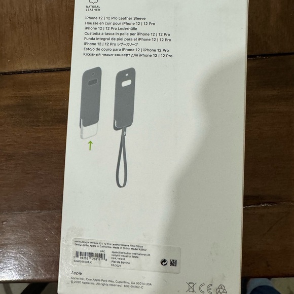 iPhone 12 12pro Sleeve (Pink) - Picture 3 of 5